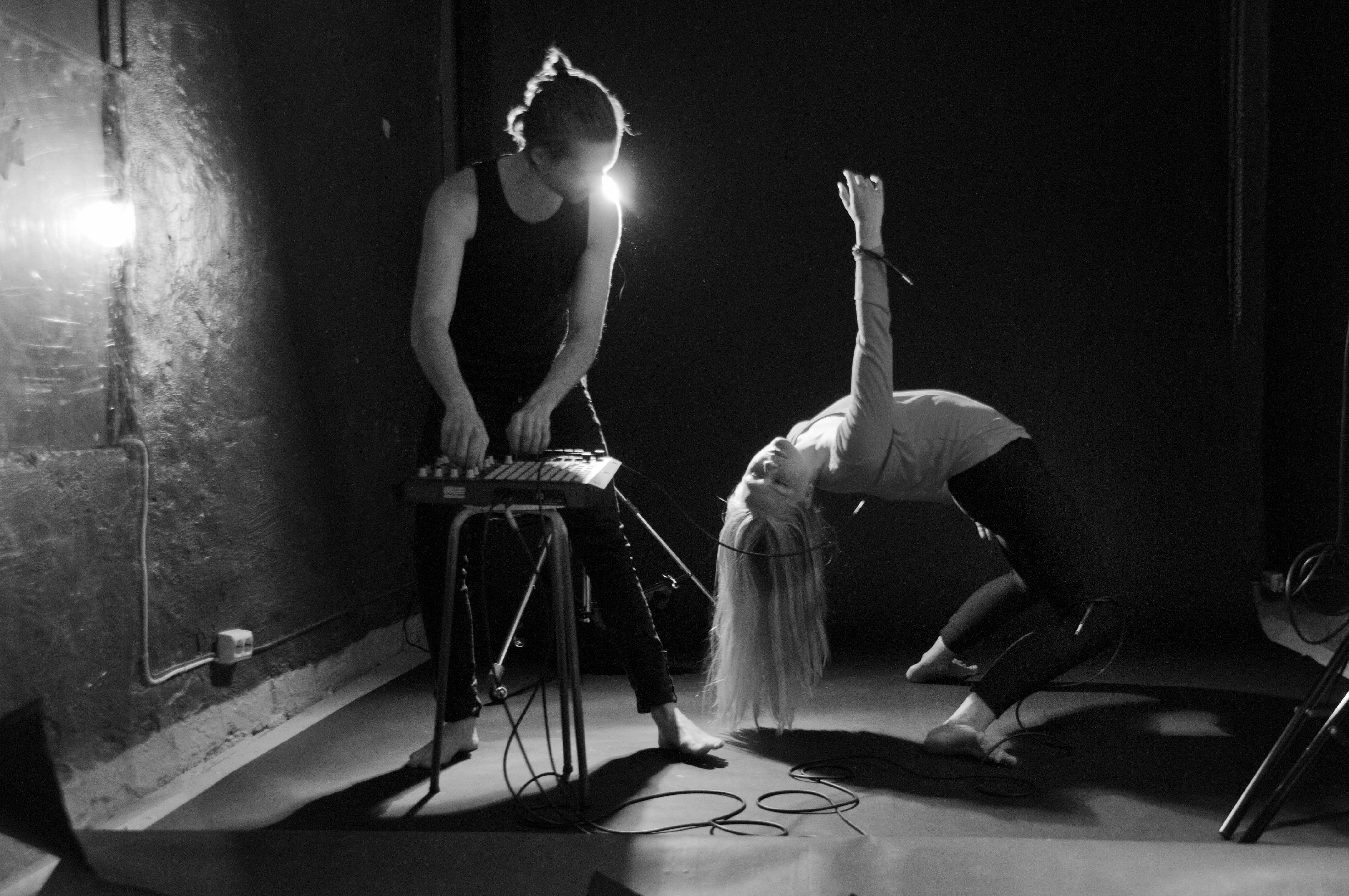 Exploring improvisation techniques with dance, drums and electronics